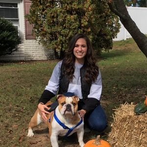 Meet your Posher, Rena